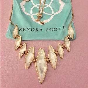 EUC Kendra Scott Statement Berniece Necklace